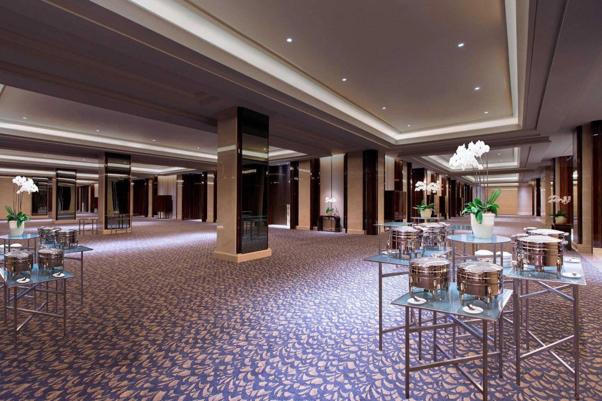 Sheraton Grand Gandaria Hotel
