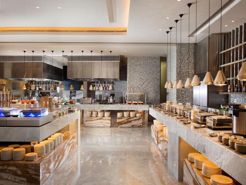 Sheraton Grand Gandaria 5*