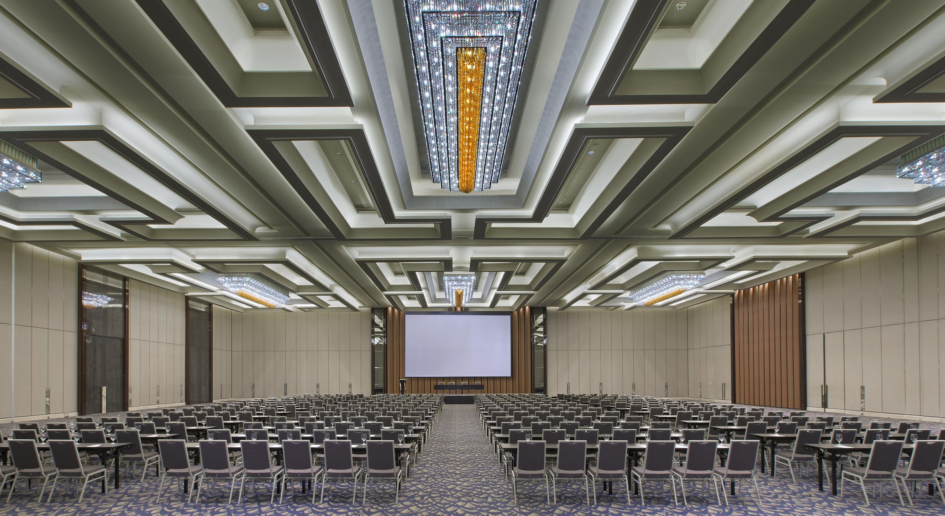 Sheraton Grand Gandaria 5*